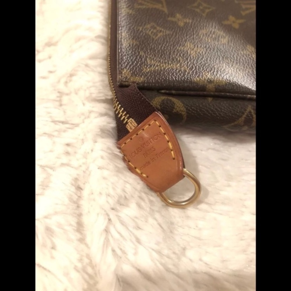 Louis Vuitton pochette